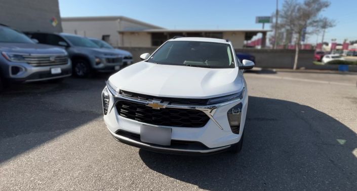 Thumbnail: 2025 Chevrolet Trax - 1