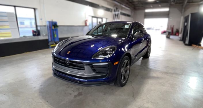Thumbnail: 2023 Porsche Macan - 1