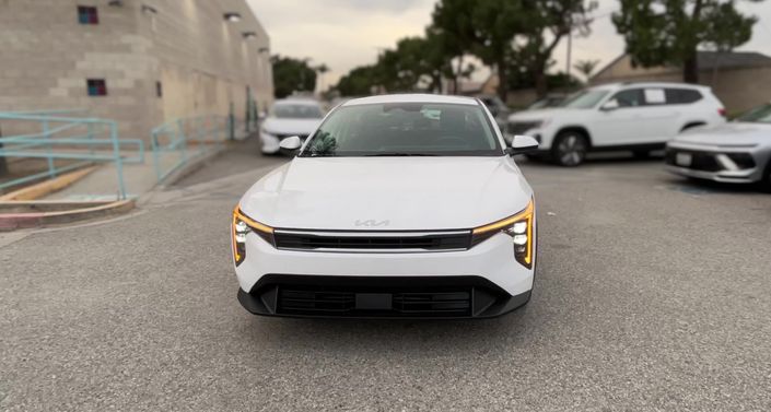 Thumbnail: 2025 Kia K4 - 1