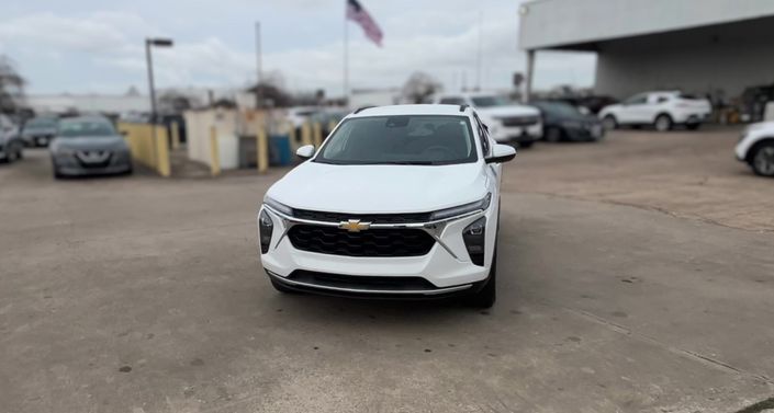 Thumbnail: 2025 Chevrolet Trax - 1