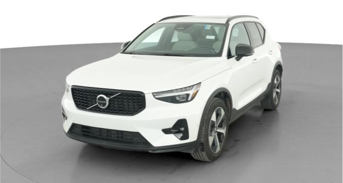 Thumbnail: 2025 Volvo XC40 - 1