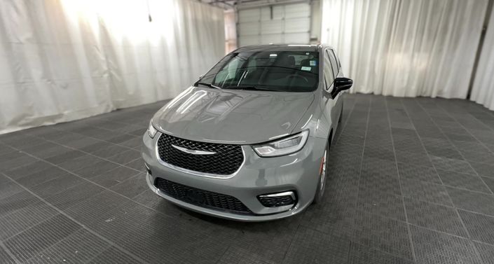 Thumbnail: 2024 Chrysler Pacifica - 1