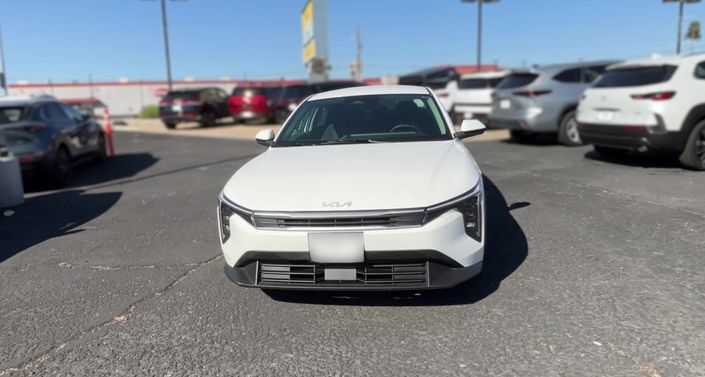 Thumbnail: 2025 Kia K4 - 1
