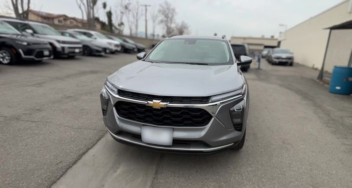 Thumbnail: 2025 Chevrolet Trax - 1