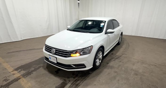 Thumbnail: 2017 Volkswagen Passat - 1