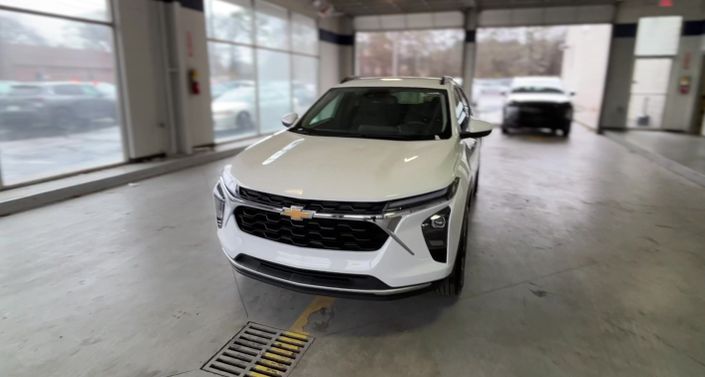 Thumbnail: 2025 Chevrolet Trax - 1