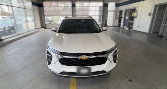 Thumbnail: 2025 Chevrolet Trax - 1