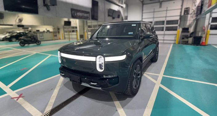 Thumbnail: 2023 Rivian R1S - 1