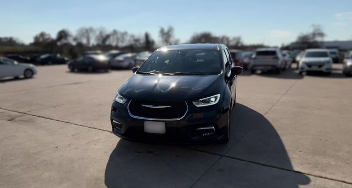 Thumbnail: 2025 Chrysler Pacifica - 1