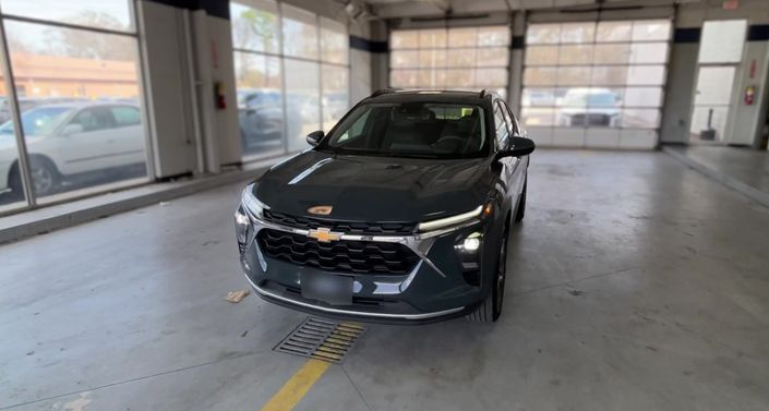 Thumbnail: 2025 Chevrolet Trax - 1