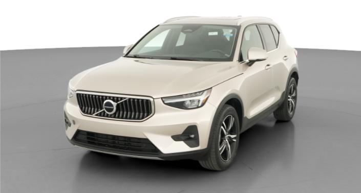Thumbnail: 2023 Volvo XC40 - 1