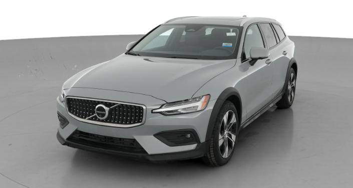 2025 Volvo V60 B5 Plus -
                  Hebron, OH