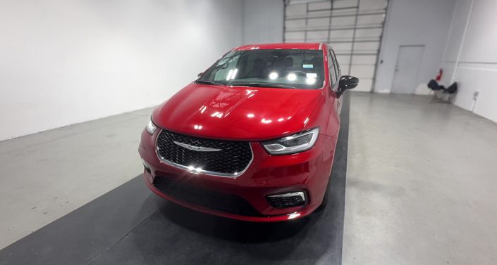 Thumbnail: 2025 Chrysler Pacifica - 1