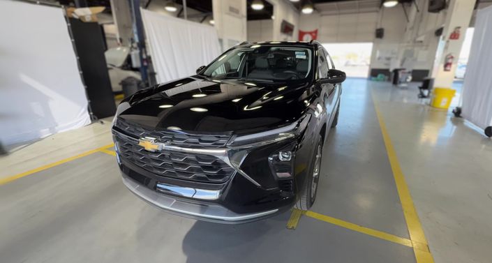 Thumbnail: 2025 Chevrolet Trax - 1