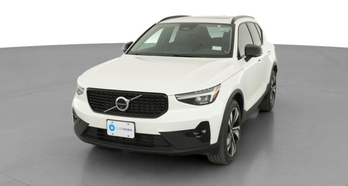 Thumbnail: 2025 Volvo XC40 - 1