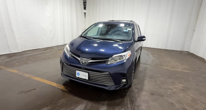 Thumbnail: 2019 Toyota Sienna - 1