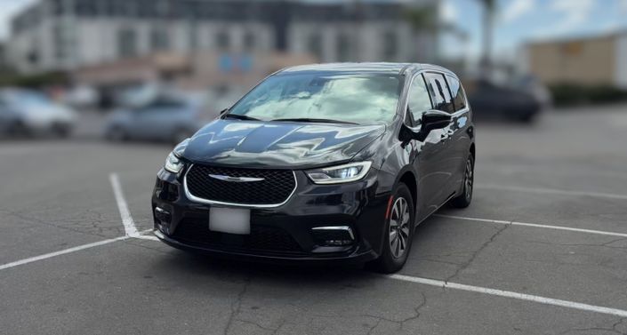 Thumbnail: 2023 Chrysler Pacifica - 1