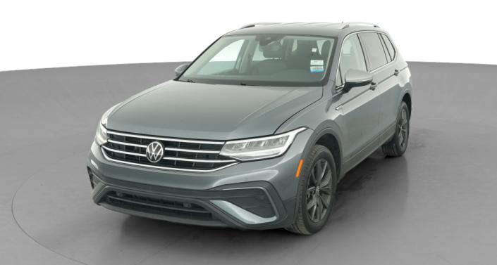 Thumbnail: 2022 Volkswagen Tiguan - 1