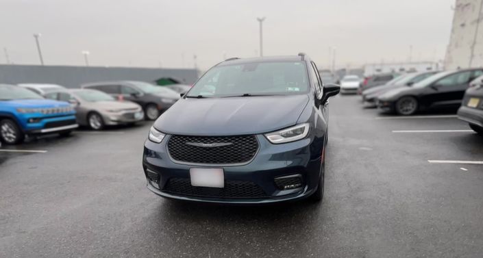 Thumbnail: 2025 Chrysler Pacifica - 1