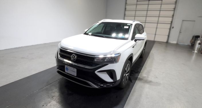 Thumbnail: 2022 Volkswagen Taos - 1