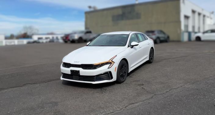 Thumbnail: 2025 Kia K5 - 1