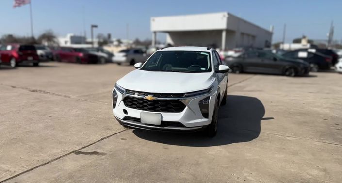 Thumbnail: 2025 Chevrolet Trax - 1