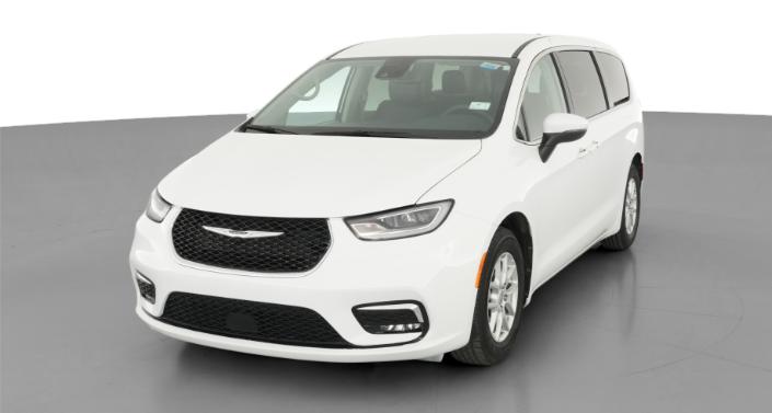 Thumbnail: 2023 Chrysler Pacifica - 1