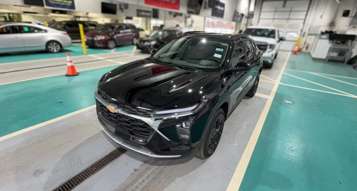 Thumbnail: 2025 Chevrolet Trax - 1