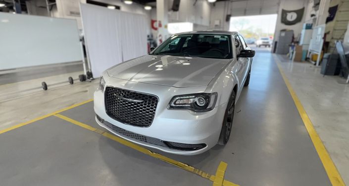 Thumbnail: 2022 Chrysler 300 - 1