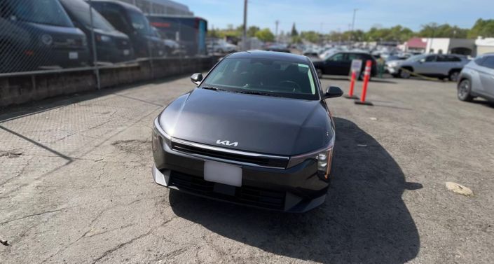 Thumbnail: 2025 Kia K4 - 1