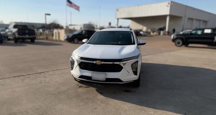 Thumbnail: 2025 Chevrolet Trax - 1