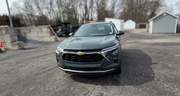 Thumbnail: 2025 Chevrolet Trax - 1