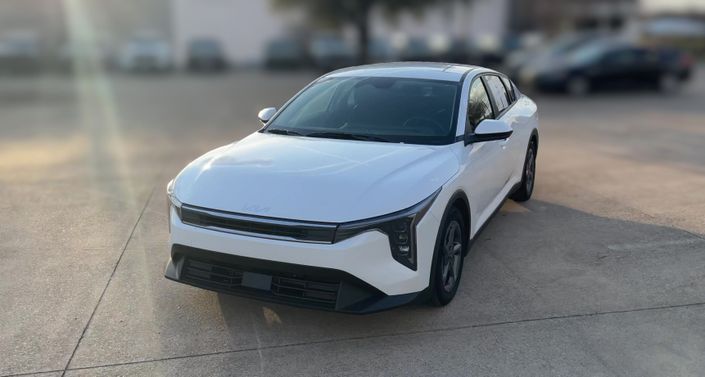 Thumbnail: 2025 Kia K4 - 1