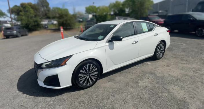 Thumbnail: 2025 Nissan Altima - 1