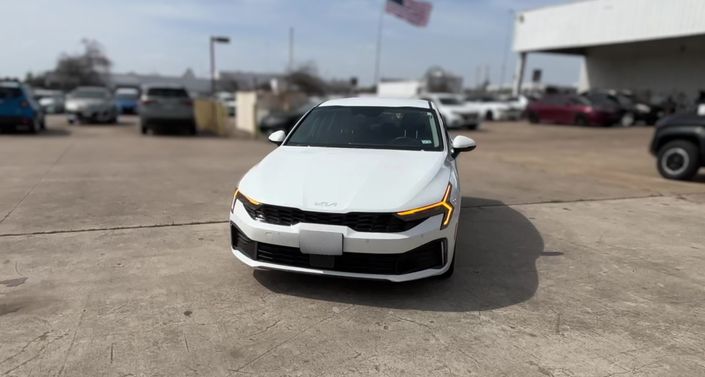 Thumbnail: 2025 Kia K5 - 1