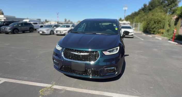 Thumbnail: 2025 Chrysler Pacifica - 1