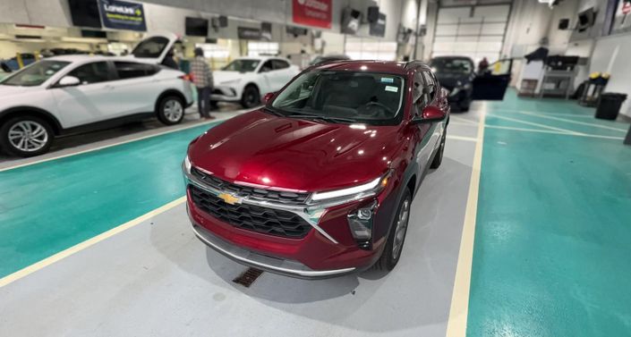 Thumbnail: 2025 Chevrolet Trax - 1