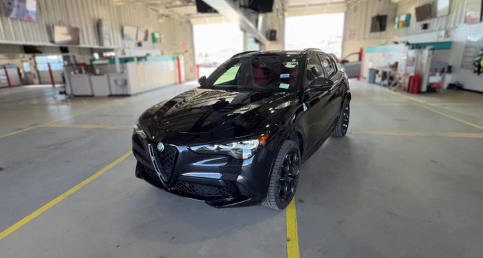 Thumbnail: 2024 Alfa Romeo Stelvio - 1