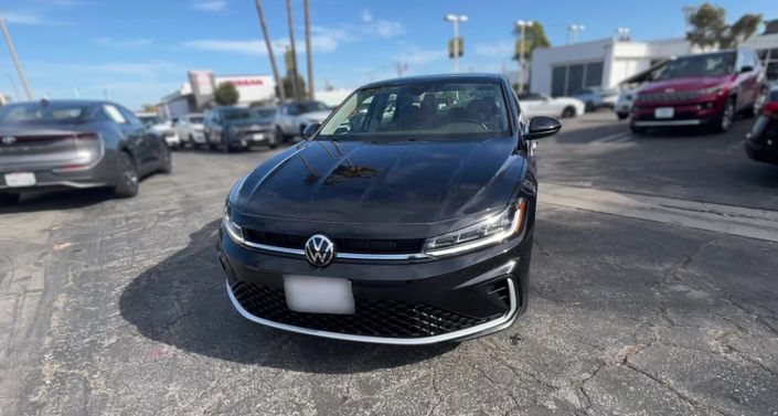 Thumbnail: 2025 Volkswagen Jetta - 1