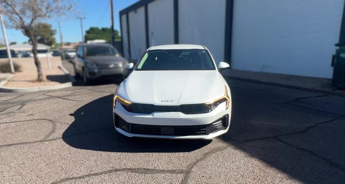 Thumbnail: 2025 Kia K5 - 1