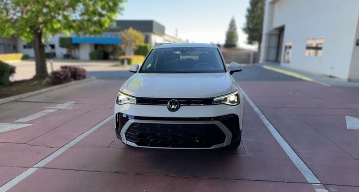 Thumbnail: 2025 Volkswagen Taos - 1