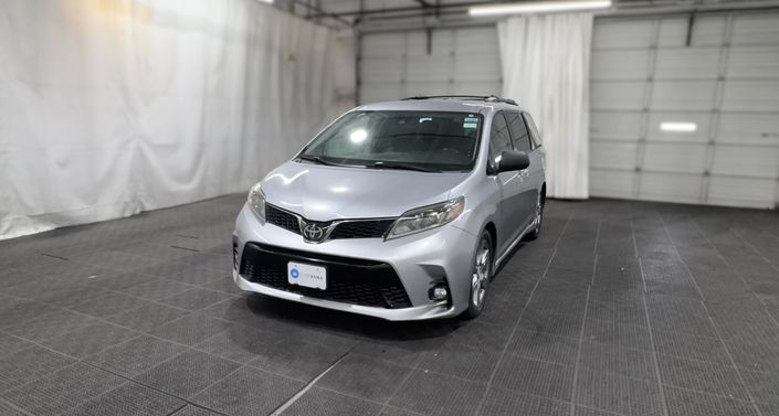 Thumbnail: 2018 Toyota Sienna - 1