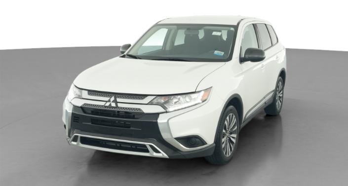 Thumbnail: 2020 Mitsubishi Outlander - 1
