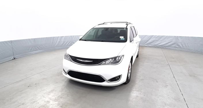 Thumbnail: 2017 Chrysler Pacifica - 1