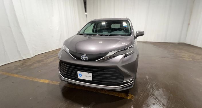 Thumbnail: 2023 Toyota Sienna - 1