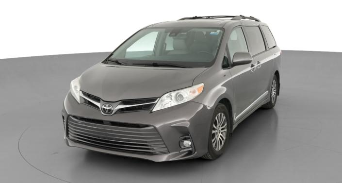 Thumbnail: 2018 Toyota Sienna - 1