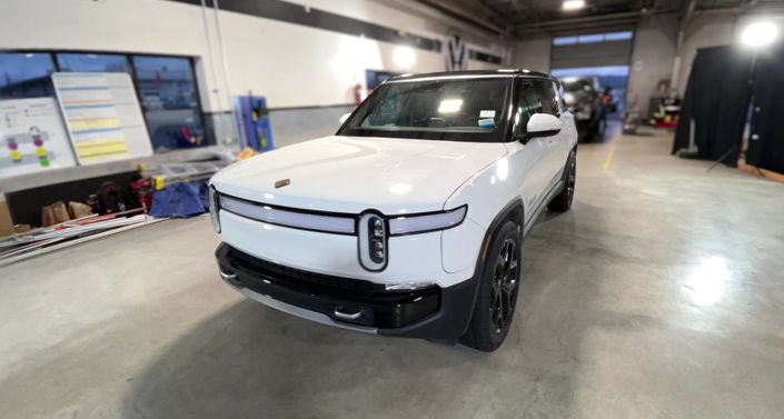 Thumbnail: 2024 Rivian R1S - 1