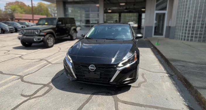 Thumbnail: 2025 Nissan Altima - 1