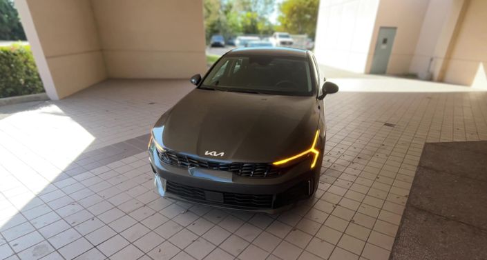 Thumbnail: 2025 Kia K5 - 1