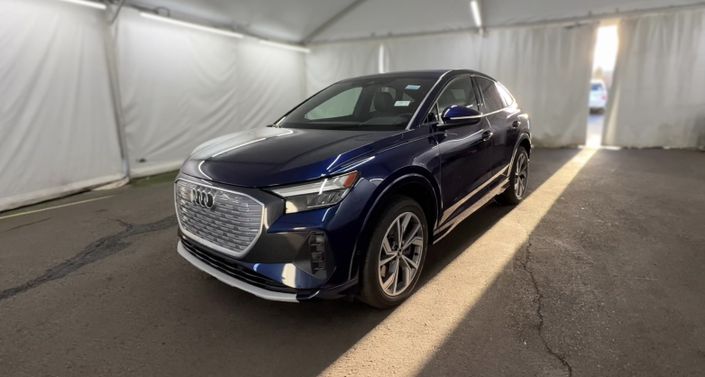 Thumbnail: 2022 Audi Q4 e-tron - 1